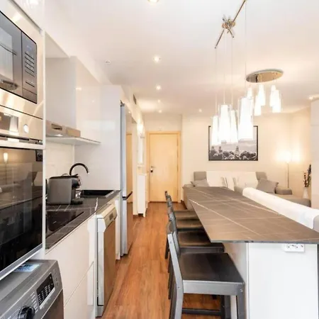 Modern In Lloret - 200 Steps From The Sea! アパート